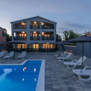 Natalija Apartment